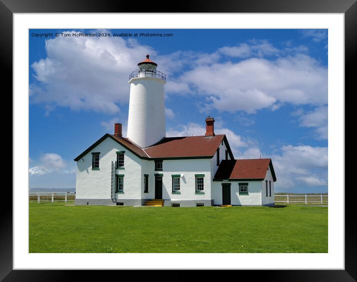 The New Dungeness Lighthouse  Framed Mounted Print by Tom McPherson