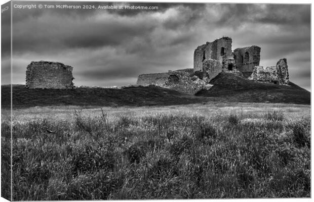 Duffus Castle Canvas Print by Tom McPherson