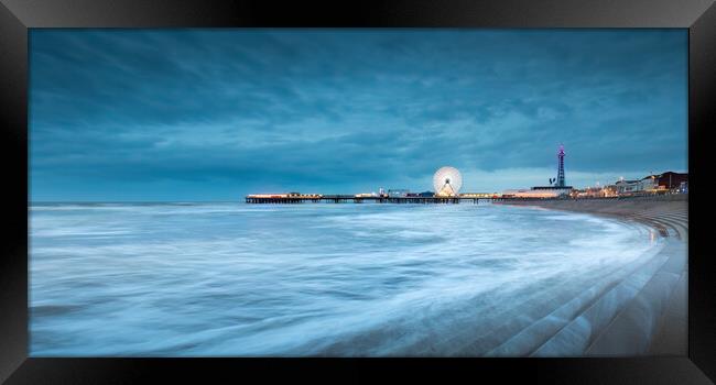 Storm Kathleen At Blackpool Framed Print by Phil Durkin DPAGB BPE4