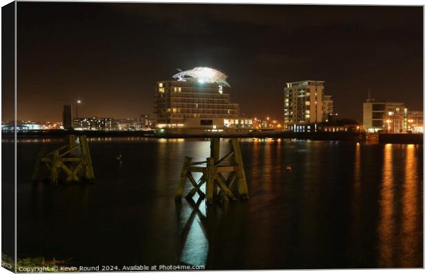 Cardiff bay at night Canvas Print by Kevin Round