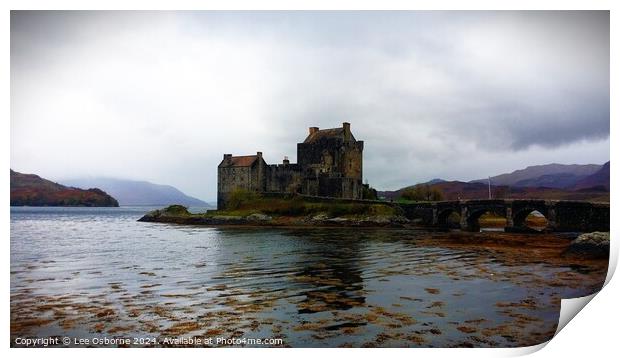 Eilean Donan Castle Print by Lee Osborne