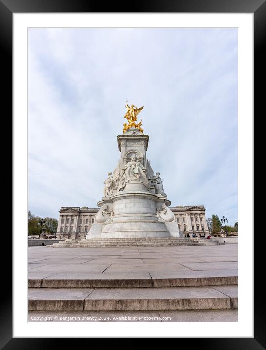 Victoria Memorial, London Framed Mounted Print by Benjamin Brewty