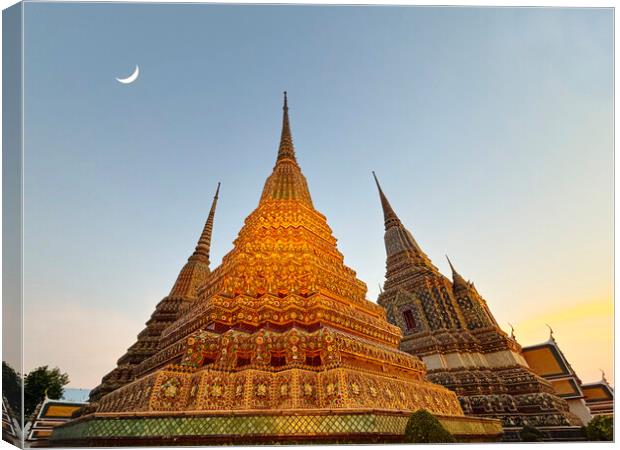 Wat Pho Bangkok Canvas Print by Alison Chambers