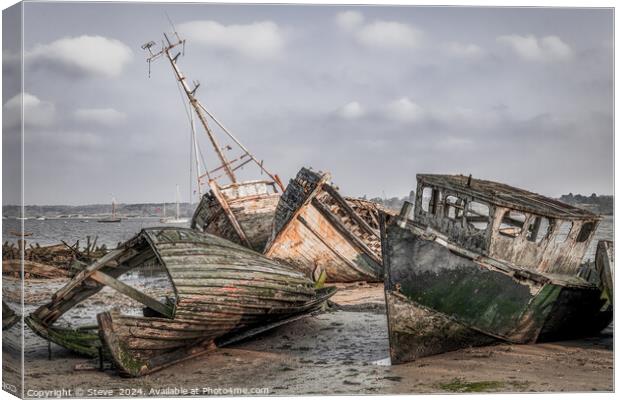 Fine Art View of Dilapidated Boat Wrecks on the River Orwell, Pin Mill, Suffolk Canvas Print by Steve 
