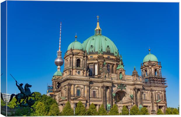 Berlin Cathedral on the Museum Island in Berlin, Germany Canvas Print by Chun Ju Wu