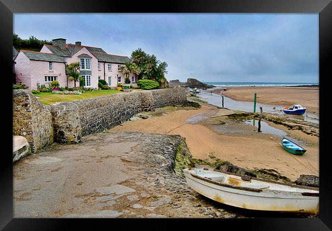 Pink seashore cottage, Bude, Cornwall Framed Print by Brian Spooner