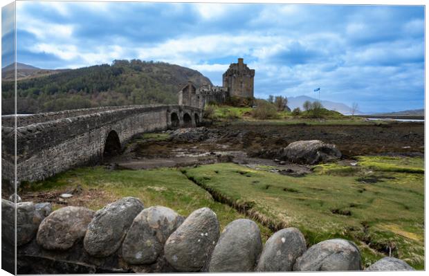 Eilean Donan Castle  Canvas Print by Stephen Ward