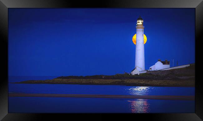 Supermoon at Scurdieness Lighthouse in Montrose Framed Print by DAVID FRANCIS