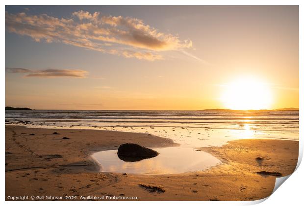 Sunset at low tide at Rhosneigr Beach, Anglesey  Print by Gail Johnson