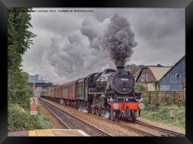 Black 5 steam train powers through Oldfield Park railway station  Framed Print by Duncan Savidge