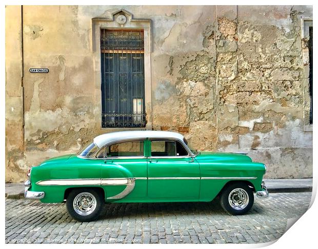 Cuban car Print by Ian Barnes