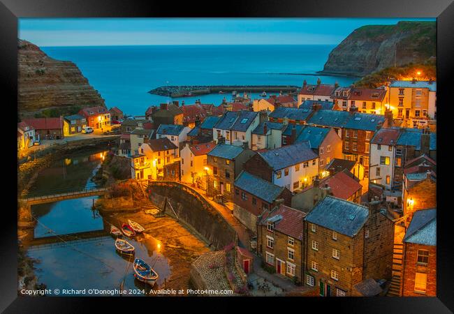 Staithes village at dusk Framed Print by Richard O'Donoghue