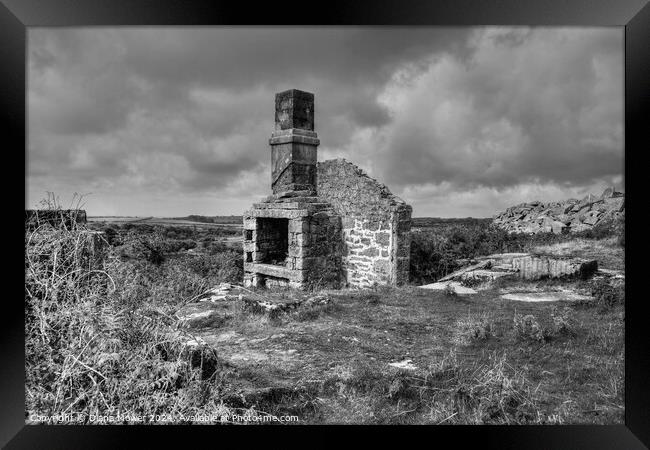 Bodmin Moor Carbilly old quarry works Mono Framed Print by Diana Mower