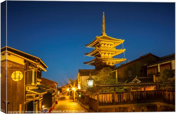 Yasaka Pagoda in historic Kyoto in the evening Canvas Print by Melanie Viola