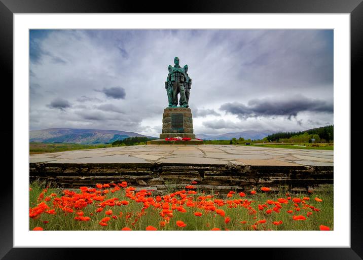 Commando Monument Poppies Framed Mounted Print by Steve Smith