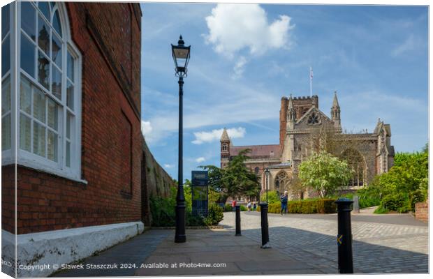 Cathedral St Albans from Sumpter Yard  Canvas Print by Slawek Staszczuk