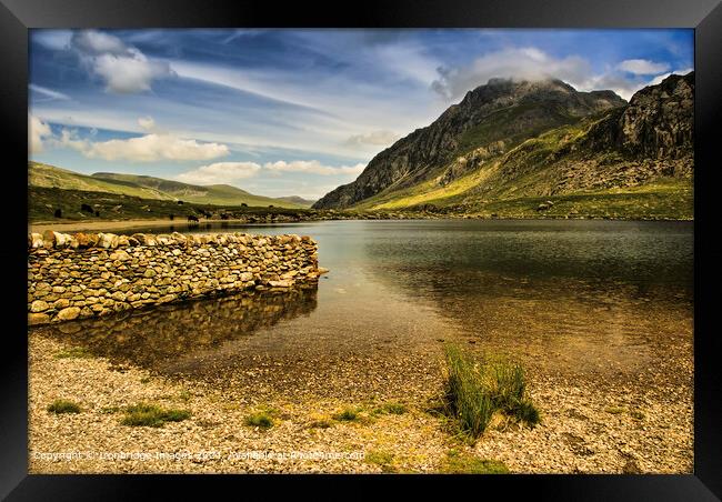 Stone wall at Llyn Idwal Framed Print by Ironbridge Images