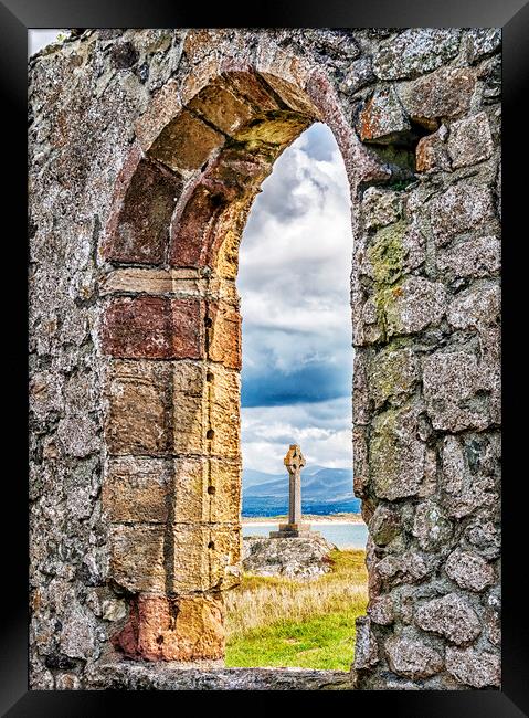 Lladdwyn Island Castle Ruins Framed Print by Kevin Hellon