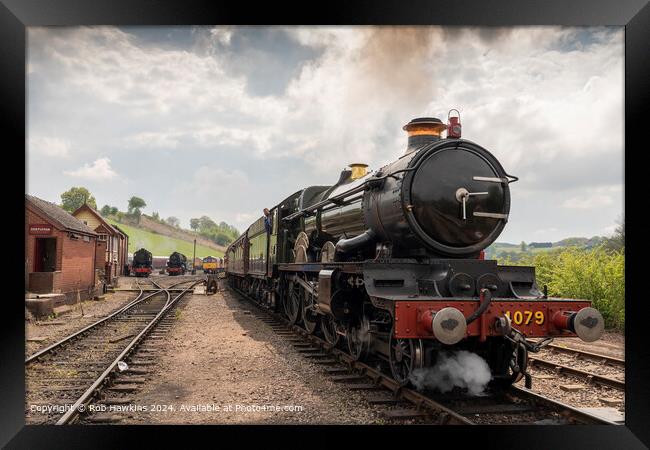 GWR Castle Class Steam Locomotive at Cheddleton Framed Print by Rob Hawkins