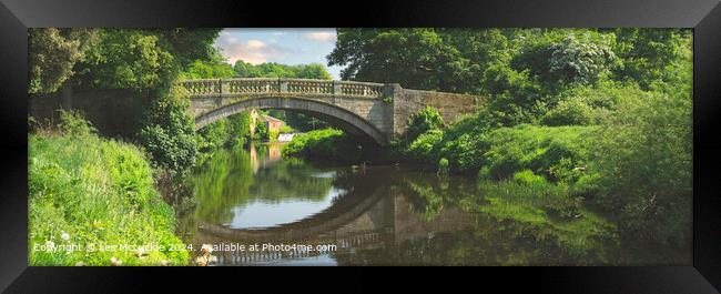 Pollock House Bridge Reflections Framed Print by Les McLuckie