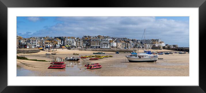 St Ives Harbour Framed Mounted Print by Richard Downs