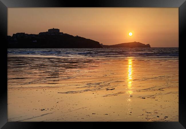 Newquay Sunset Framed Print by Darren Galpin