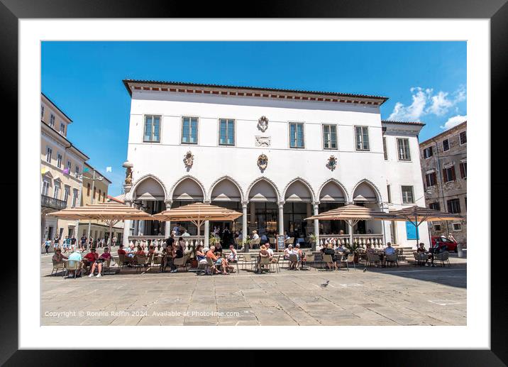 Sunny outdoor cafe in front of historic building Framed Mounted Print by Ronnie Reffin