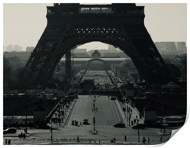 Stunning photo of the Eiffel Tower Print by Benjamin Danan
