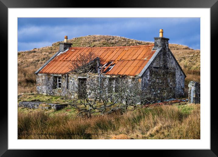 Abandoned croft house on the Isle of Harris, Scotland. Framed Mounted Print by Andrew Briggs