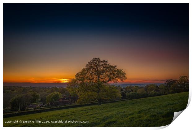 The sun sets over the hamlet of Markbeech, Edenbridge, Kent Print by Derek Griffin