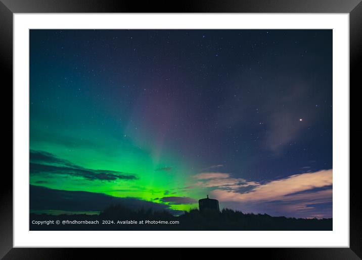 northern lights from findhorn beach in moray scotland towering over the watershed sauna Framed Mounted Print by @findhornbeach 