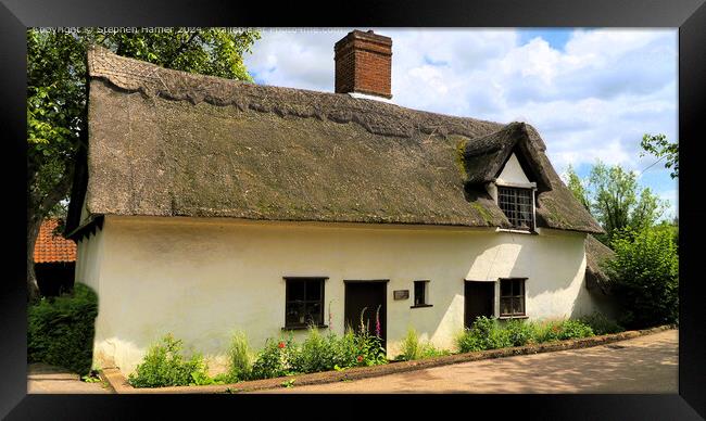 Bridge cottage  Flatford Mill Framed Print by Stephen Hamer