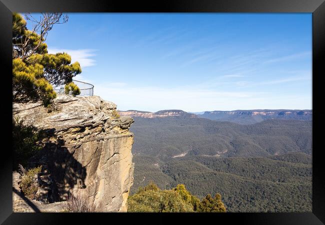 Lookout point over the stunning blue mountains Framed Print by Kevin Hellon