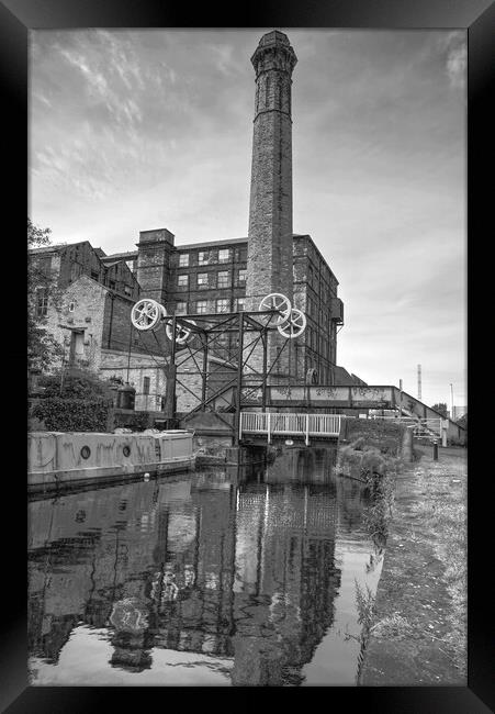 Huddersfield Broad Canal Framed Print by Alison Chambers