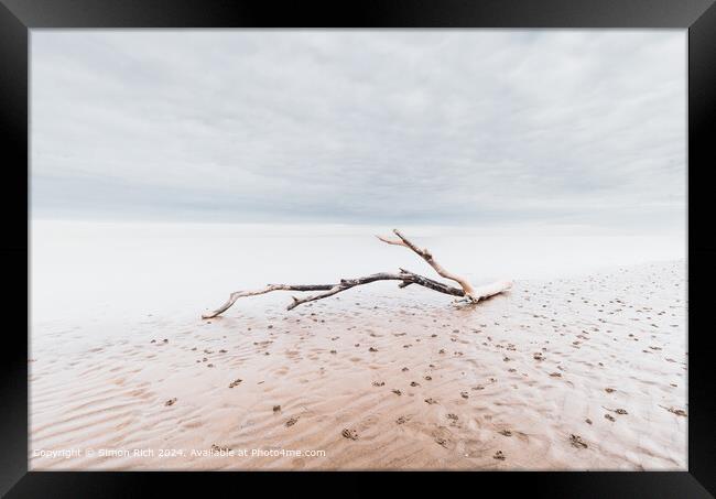 A very still and calm night in Walton on the Naze.  Framed Print by Simon Rich