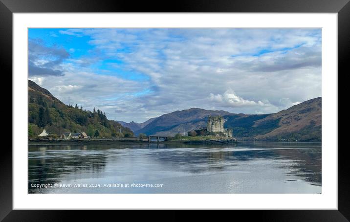 Eilen Donnan castle Framed Mounted Print by Kevin Wailes