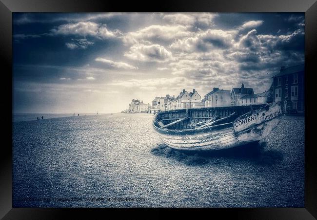 Wooden boat on Aldeburgh beach Framed Print by Aj’s Images