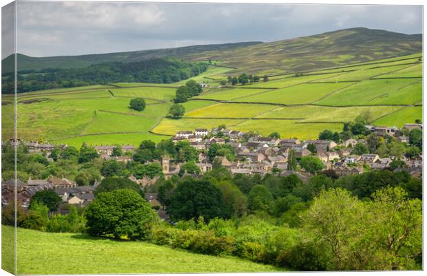 The village of Hayfield, Derbyshire Canvas Print by Andrew Kearton
