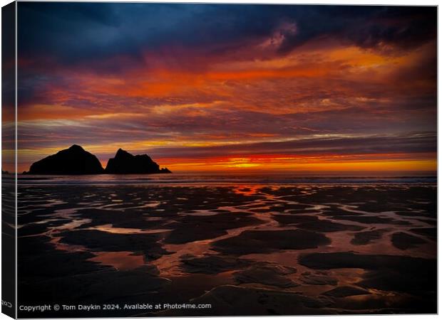 Holywell Beach Sunrise Sunset Canvas Print by Tom Daykin