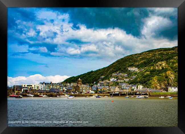 Barmouth Seafront Framed Print by Ian Donaldson