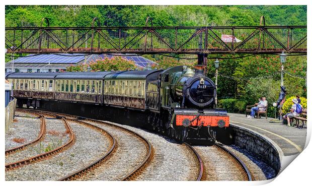 Lydham Manor Pulling Into Kingswear Print by Peter F Hunt