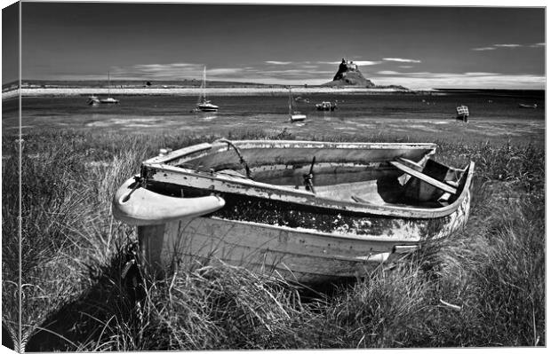 Lindisfarne Castle and Boat  Canvas Print by Darren Galpin