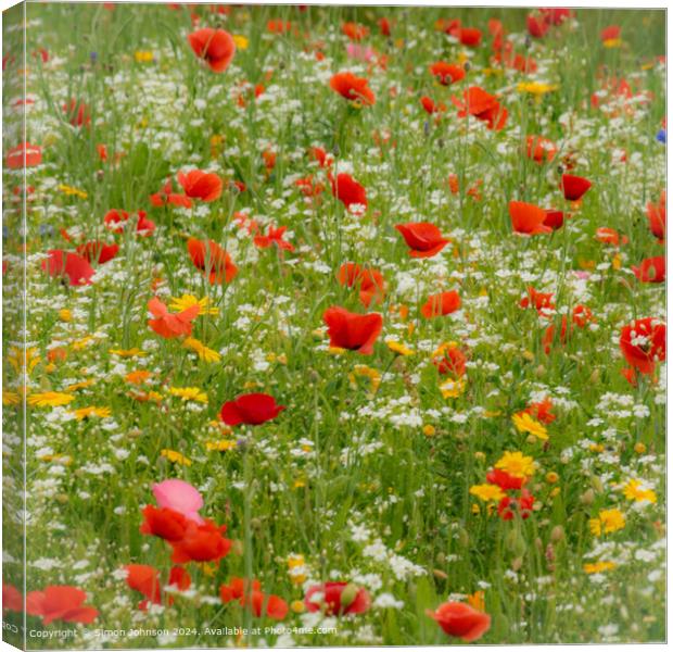 Cotsowlds Poppy Meadow Landscape (soft focus) Canvas Print by Simon Johnson