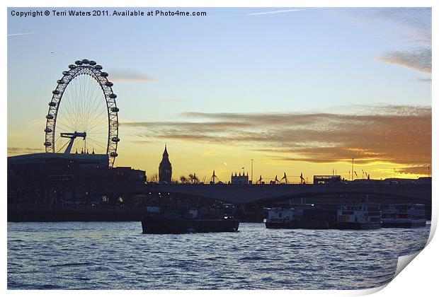 Sunset in London Print by Terri Waters