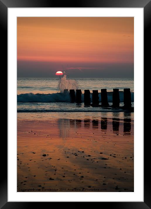 Beach sunset with splash Framed Mounted Print by Izzy Standbridge