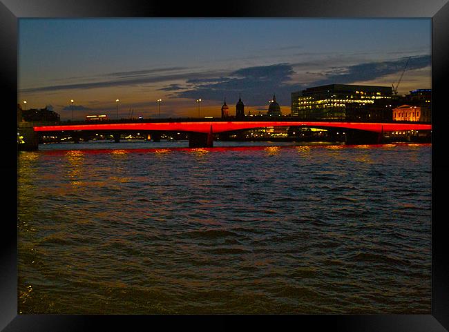 LONDON BRIDGE BY THE NIGHT Framed Print by radoslav rundic