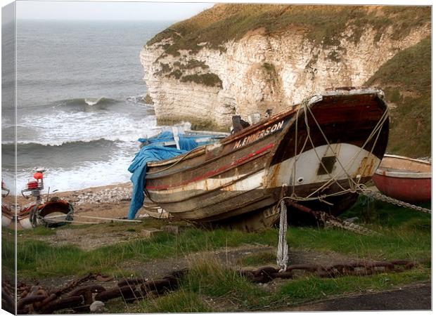 Boats at Thornwick Bay Canvas Print by Sarah Couzens