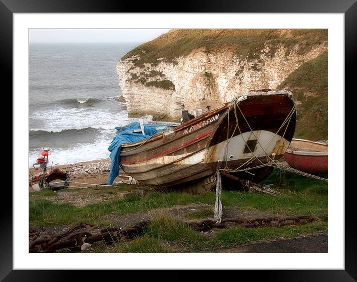 Boats at Thornwick Bay Framed Mounted Print by Sarah Couzens
