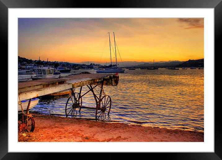 Teignmouth sunset Framed Mounted Print by kevin wise