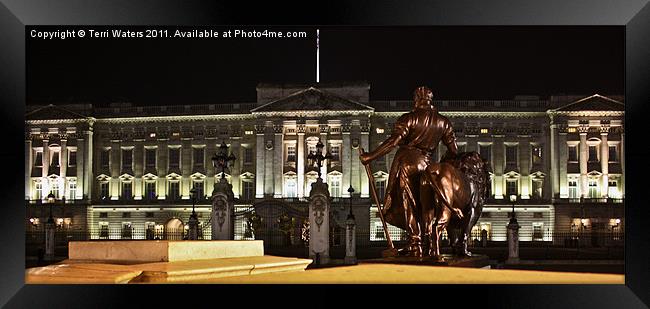 Statues View of Buckingham Palace Framed Print by Terri Waters